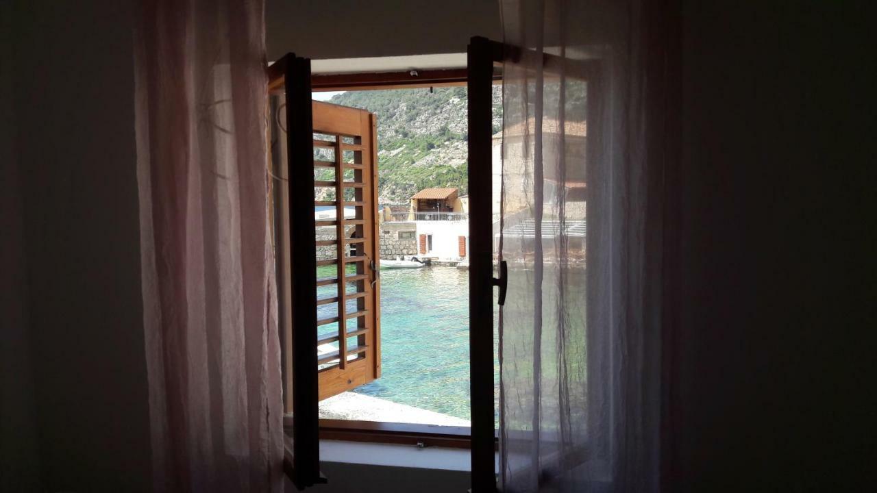 Anka'S Beach Komiža Kültér fotó
