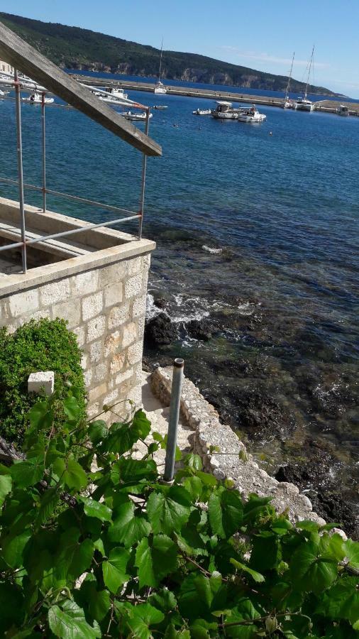 Anka'S Beach Komiža Kültér fotó