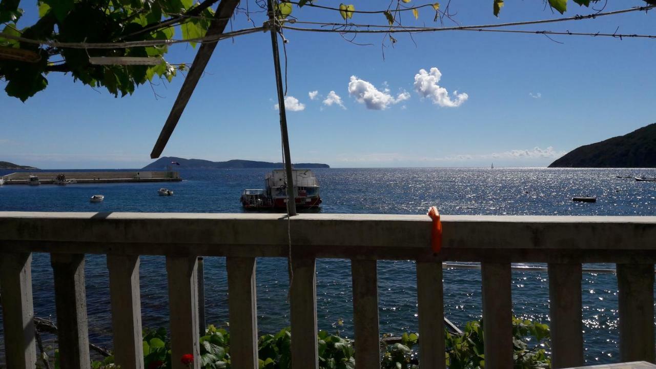 Anka'S Beach Komiža Kültér fotó